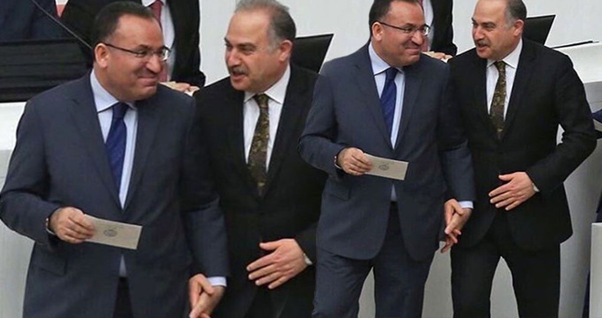 İkinci Tur Oylamalara Damgasını Vuran Fotoğraf: Bakan ve CHP'li Vekil El Ele