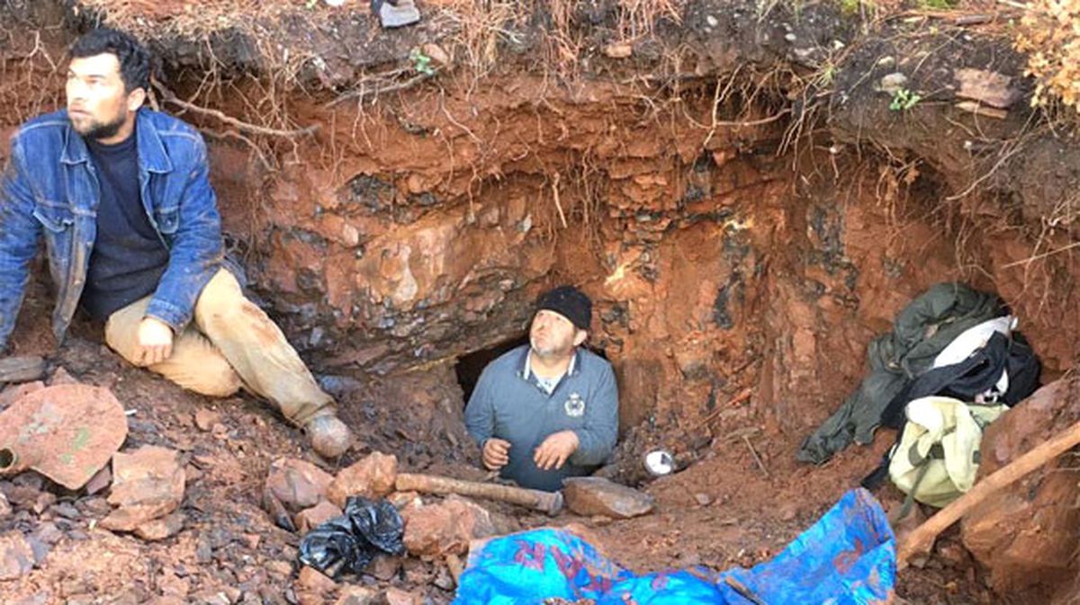 Kaçak Define Avcıları Suçüstü Yakalandılar