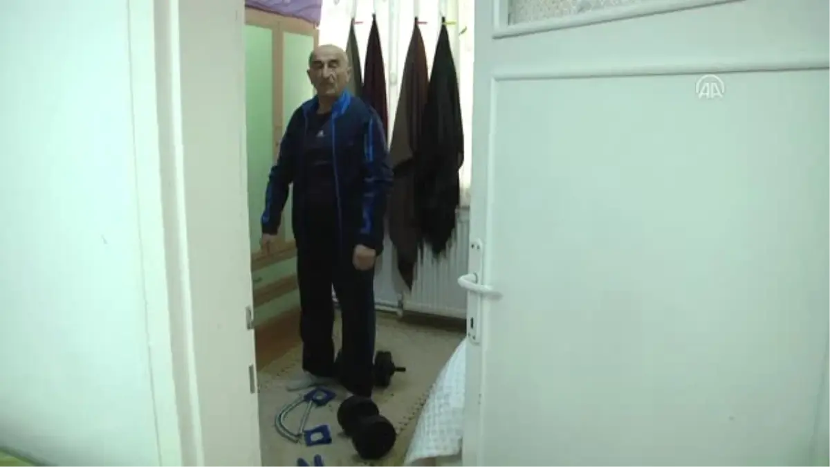 Mekik Çekme Rekoruna 65'lik Aday