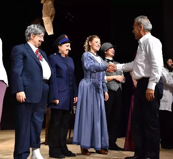 Sanatsever Sağlıkçılar, Hastalara Moral Oluyor