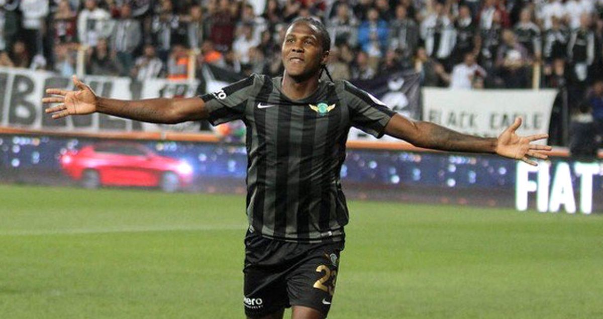 Trabzonspor, Hugo Rodallega'yla Anlaşmaya Vardı