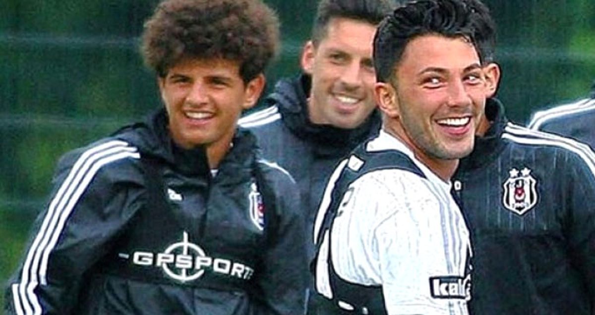 Beşiktaş'ta Eslem Öztürk, Erzurumspor'a Gittiğini İnstagram'dan Duyurdu