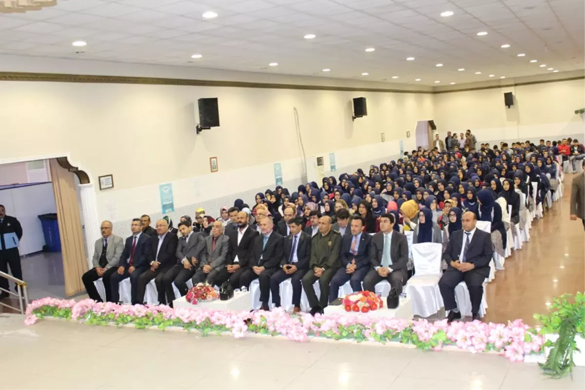 Çumra'daki Liselerarası Münazara Yarışması Sonuçlandı