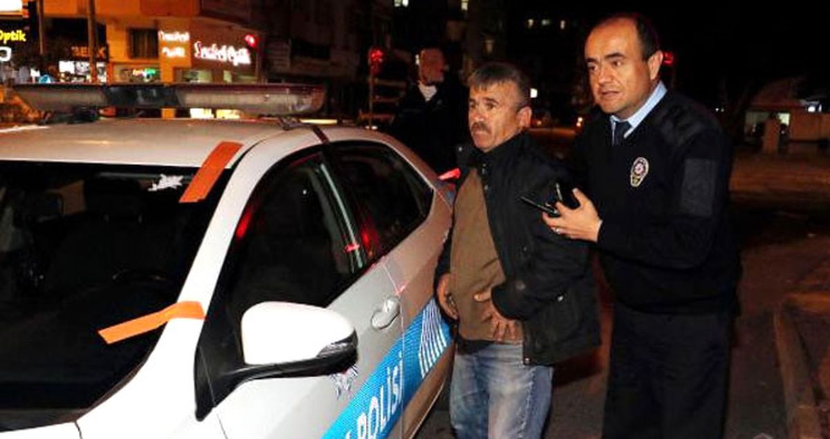 Alkollü Sürücü Cezayı Yiyince, Polise 'Ne Olur Yapma Bunlar Olağan Şeyler' Dedi