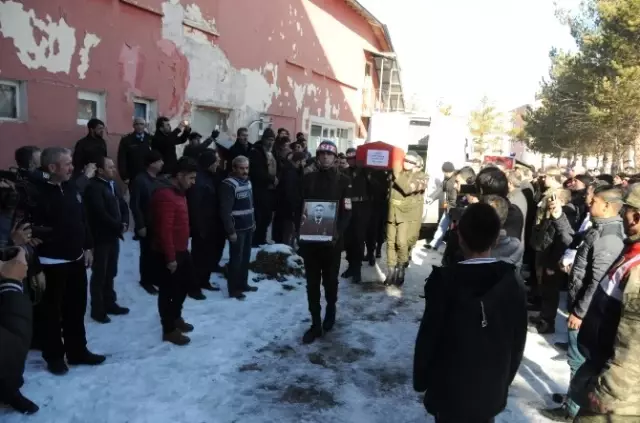 Şehit Piyade Uzman Çavuş Emre Doruk'un Cenazesi Baba Ocağı Giresun'un Alucra İlçesine Getirildi