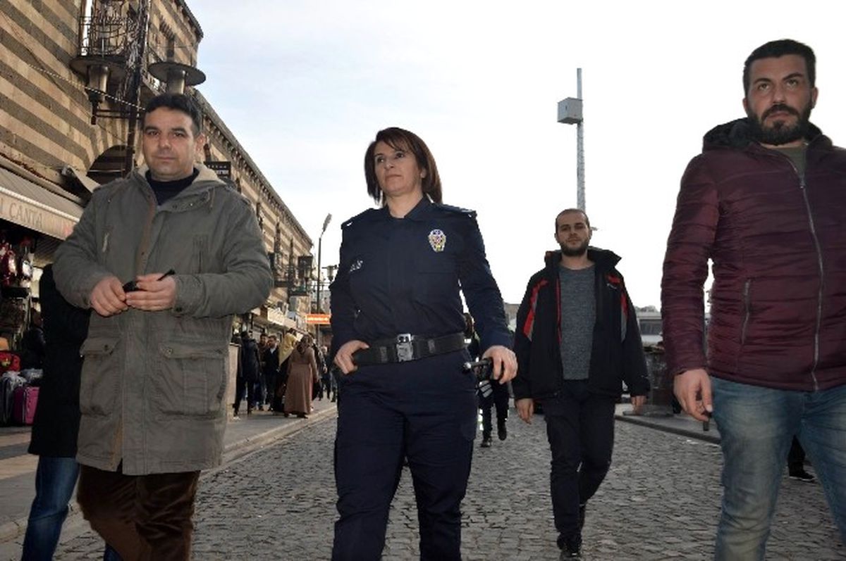 Sur'a Kadın Eli Değdi! Kentte Bombaların Yerine Huzur Hakim