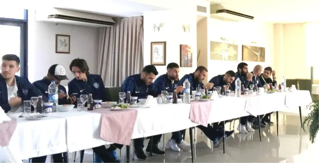 Adana Demirspor'a Moral Yemeği