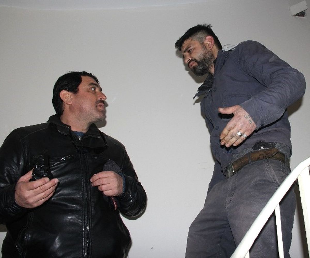 Eroin Bağımlısı Adam Asansörde Yarı Çıplak Halde Bulundu