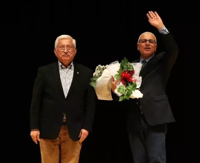 Karşıyaka'nın Konuğu, Gazeteci Yanardağ Karşıyaka'nın Konuğu, Gazeteci Yanardağ