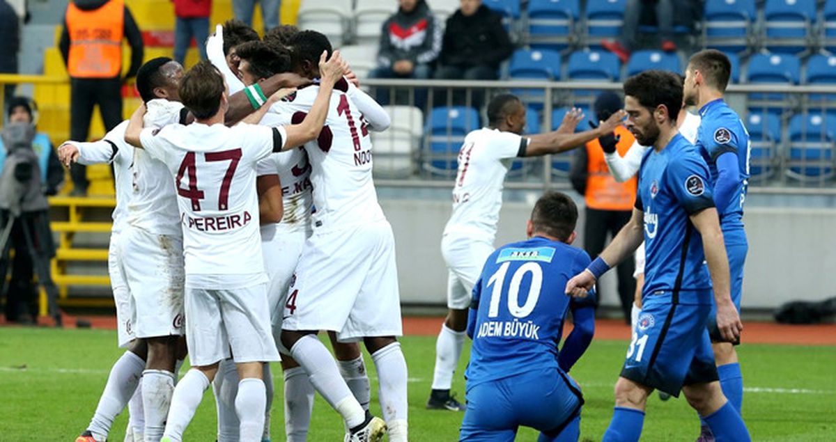 Süper Lig'de Trabzonspor Deplasmanda Kasımpaşa'yı 1-0 Yendi