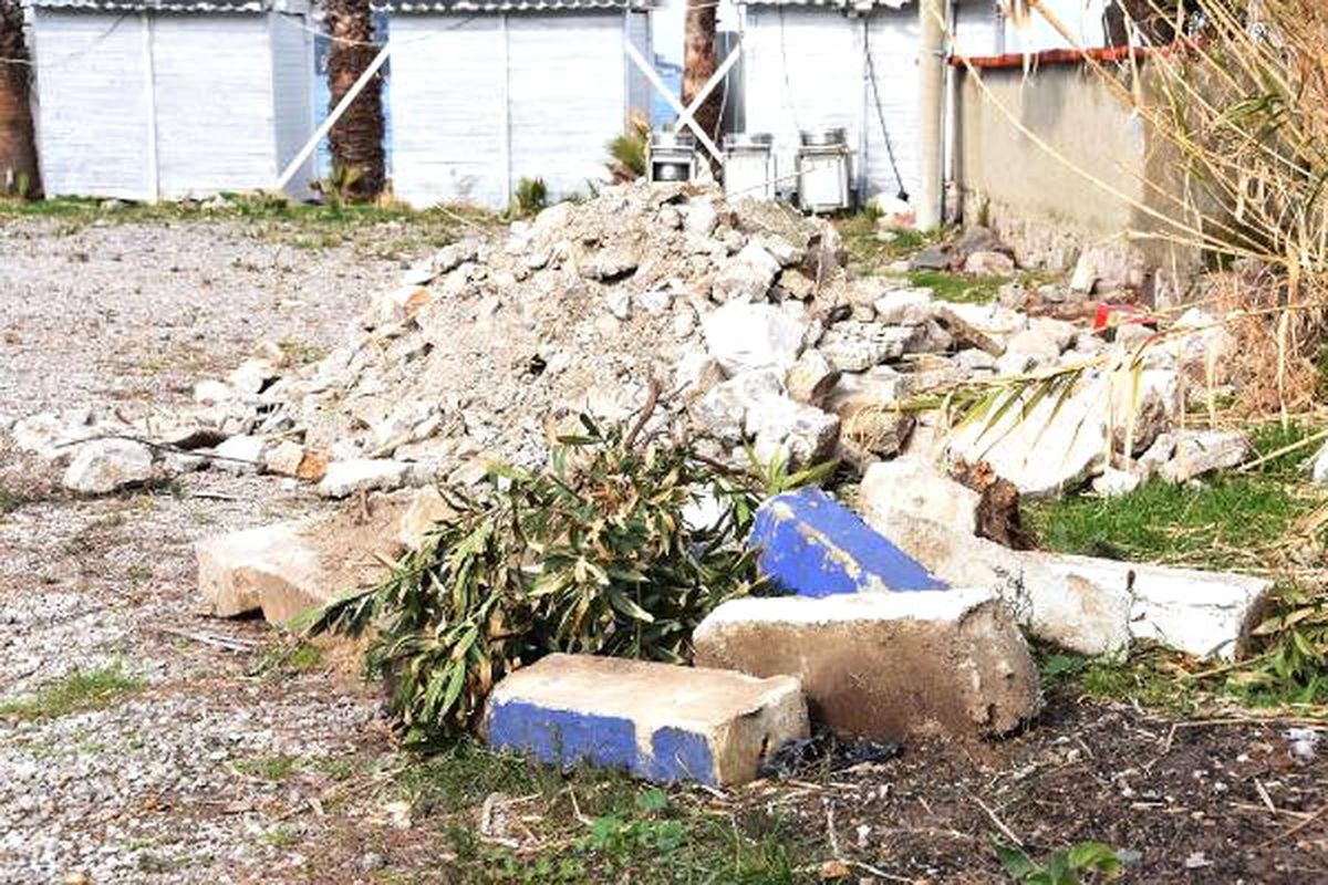 Özel Mülküm' Dedi, Anıtı Yıktı