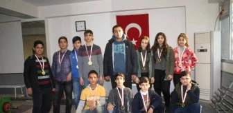 Adana'da Okullararası Yıldız, Genç Kız ve Erkek Halter İl Birinciliği