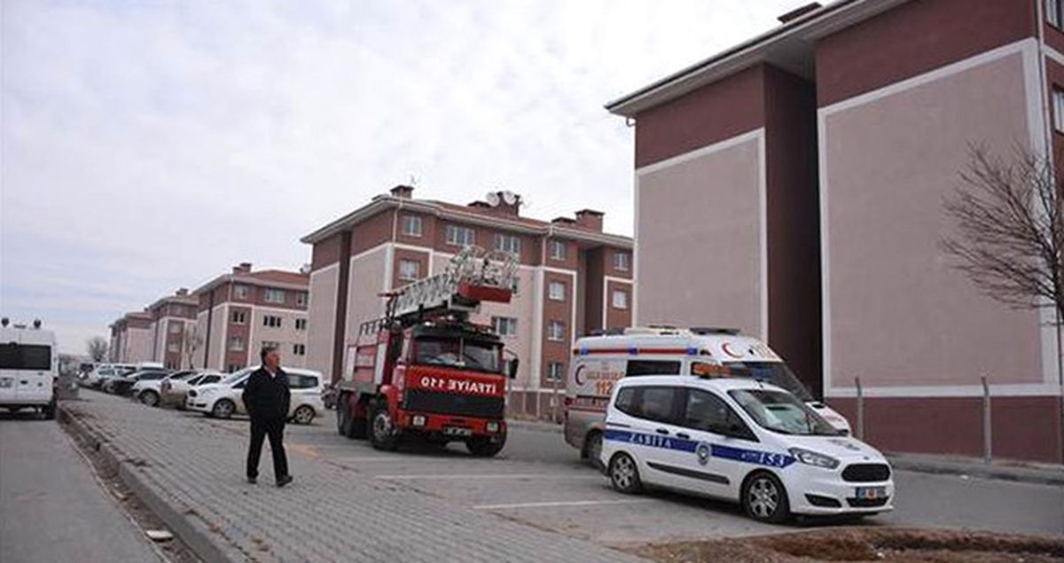 Aylık 100 TL'den Aldıkları Evleri 400 TL'den Kiraya Verdiler