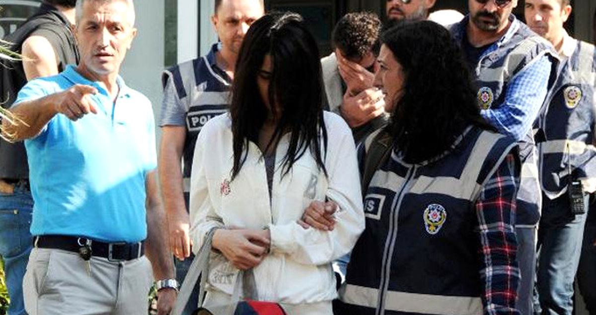 İş Adamını İlaçlı Pastayla Kandırıp Soydu, Suçu Babasına Attı