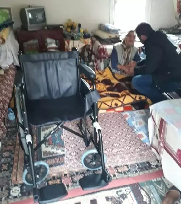 Milas Belediyesi'nden İhtiyaç Sahiplerine Tekerlekli Sandalye Yardımı Milas Belediyesi'nden İhtiyaç Sahiplerine Tekerlekli Sandalye Yardımı