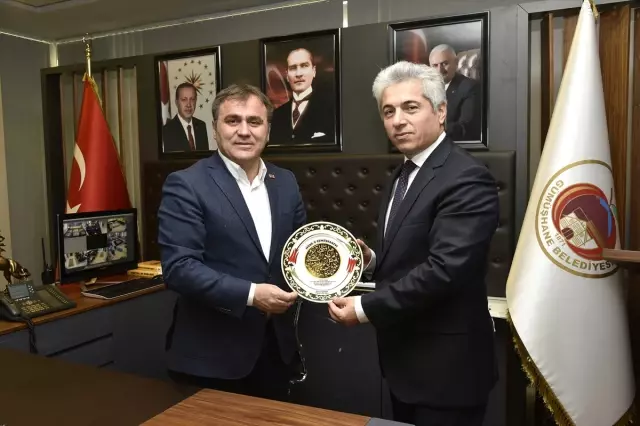 Prof. Dr. Günaydın'dan Belediye Başkanı Çimen'e Veda Ziyareti Prof. Dr. Günaydın'dan Belediye Başkanı Çimen'e Veda Ziyareti