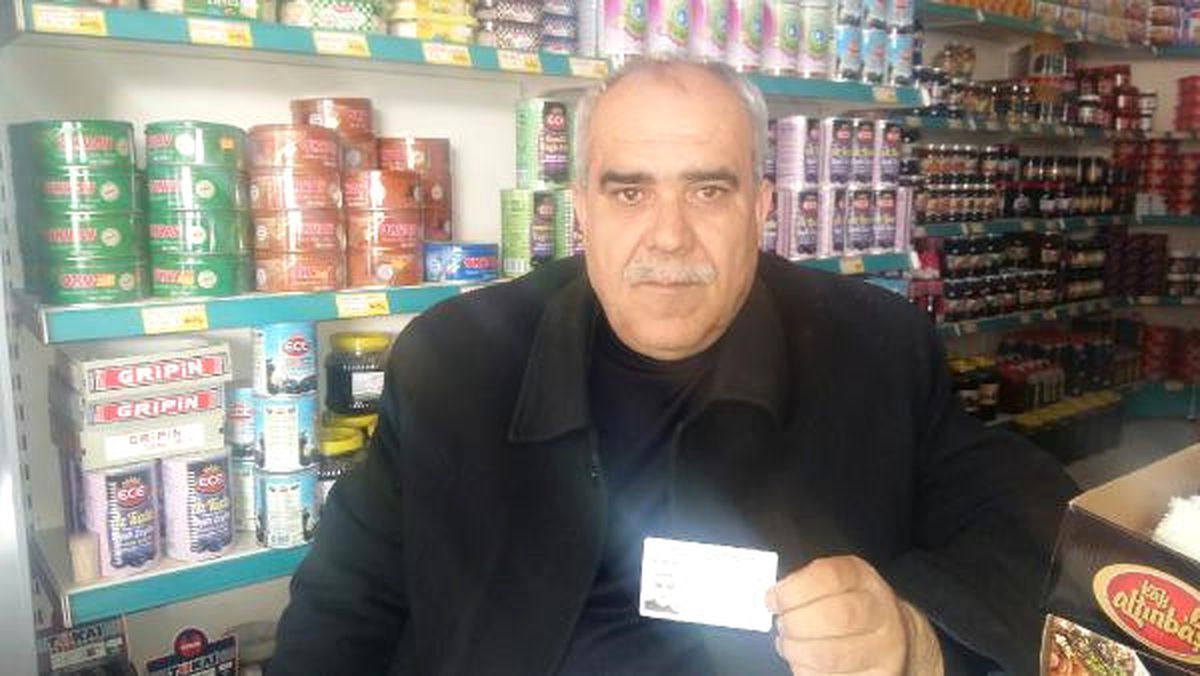 İlçe Dışına Çıkamaz Hale Gelince 'Öksüz' Soyadını 'Cantürk' Olarak Değiştirdi