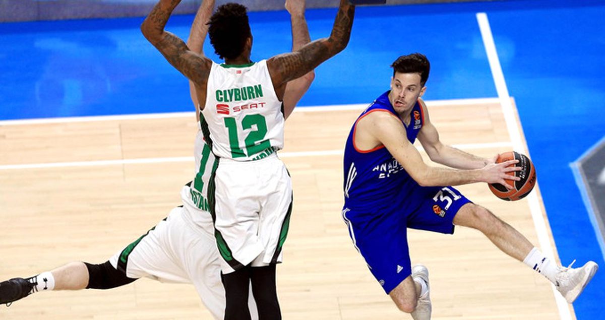 Euroleague'de Anadolu Efes, Darüşşafaka Doğuş'u 93-81 Yendi