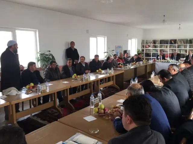 Niğde Valisi Ertan Peynircioğlu Beldeleri Ziyaret Etti Niğde Valisi Ertan Peynircioğlu Beldeleri Ziyaret Etti