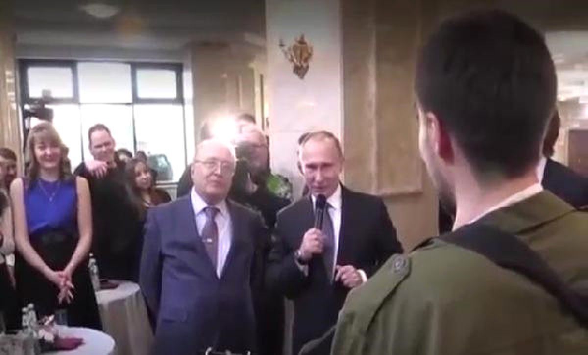 Putin '14 Dakika' Şarkısını Söyledi