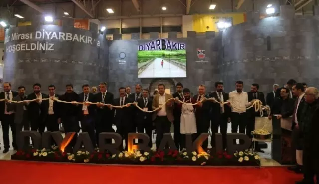 Emitt 2017'de Diyarbakır Şov Emitt 2017'de Diyarbakır Şov