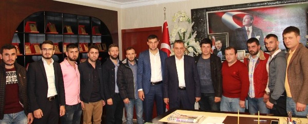 Yomra AK Parti Gençlik Kollarından Başkan Sağıroğlu'na Teşekkür Ziyareti