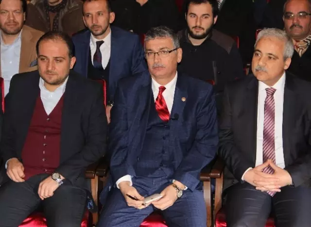 AK Parti'li Güvenç Manisa'da Yeni Anayasayı Anlattı AK Parti'li Güvenç Manisa'da Yeni Anayasayı Anlattı