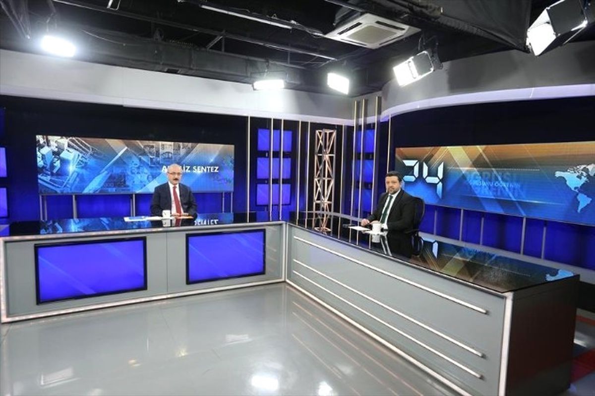 Bakan Elvan: 'Ben de Varım. Güçlü Türkiye İçin 'Evet' Diyeceğimi İfade Ediyorum'