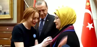 Ünlü oyuncu Lohan Türkiye için dua istedi Ünlü oyuncu Lohan Türkiye için dua istedi