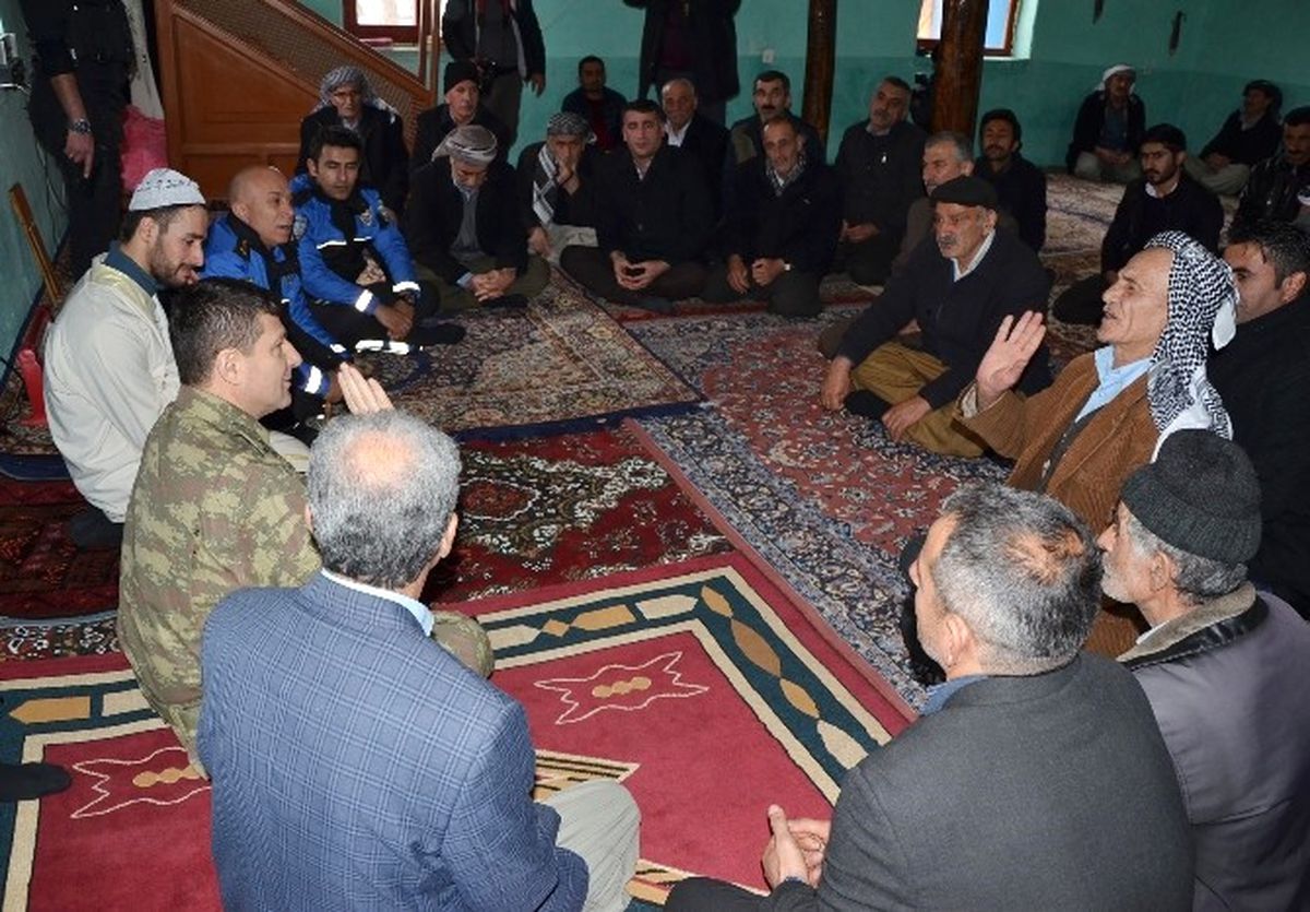 Komutandan Köylülere Söz: Gelemezsem Rütbelerimi Söker Atarım