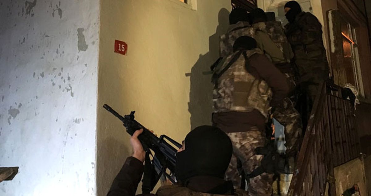 İstanbul'da DEAŞ Operasyonu: 17 Gözaltı