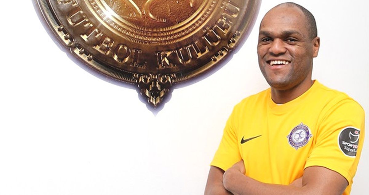 Osmanlıspor'un Yeni Transferi Luiz Carlos, Dalga Konusu Oldu