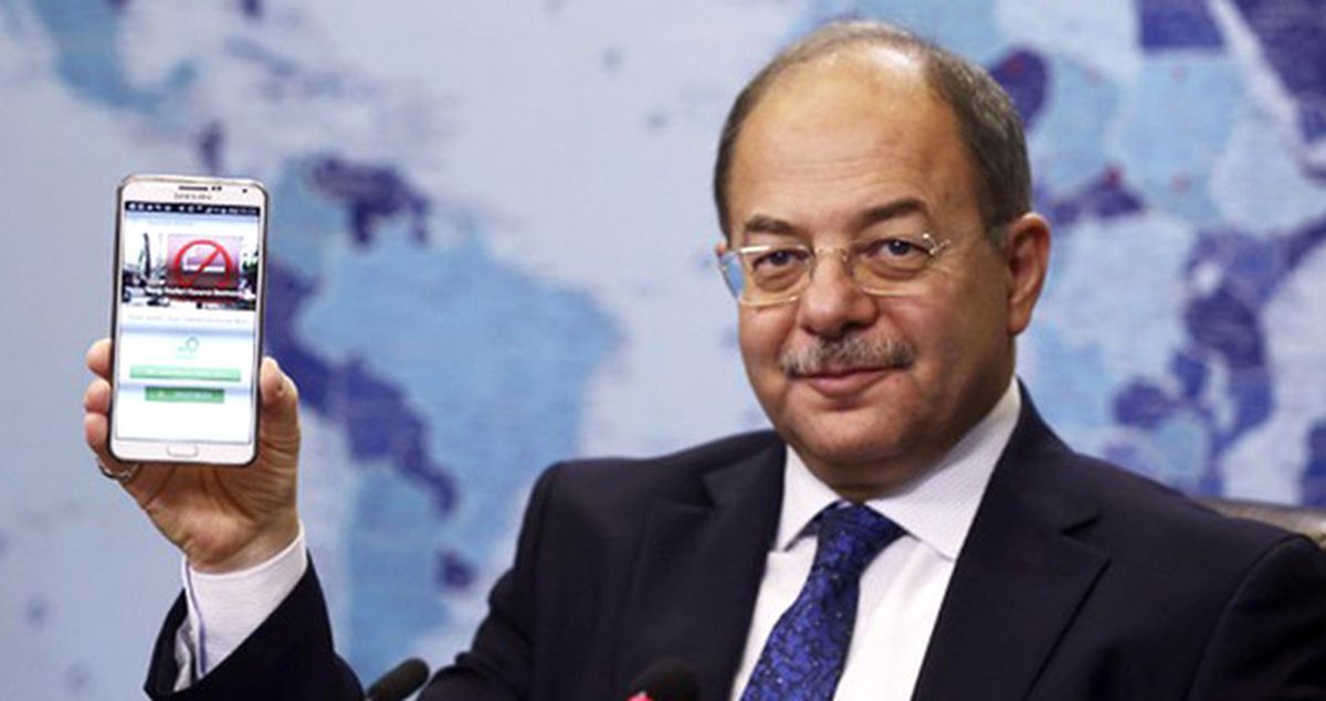 Bakan Akdağ Tanıttı! Sigara Yasağına Uymayanlara 'Yeşil Dedektör'le Takip