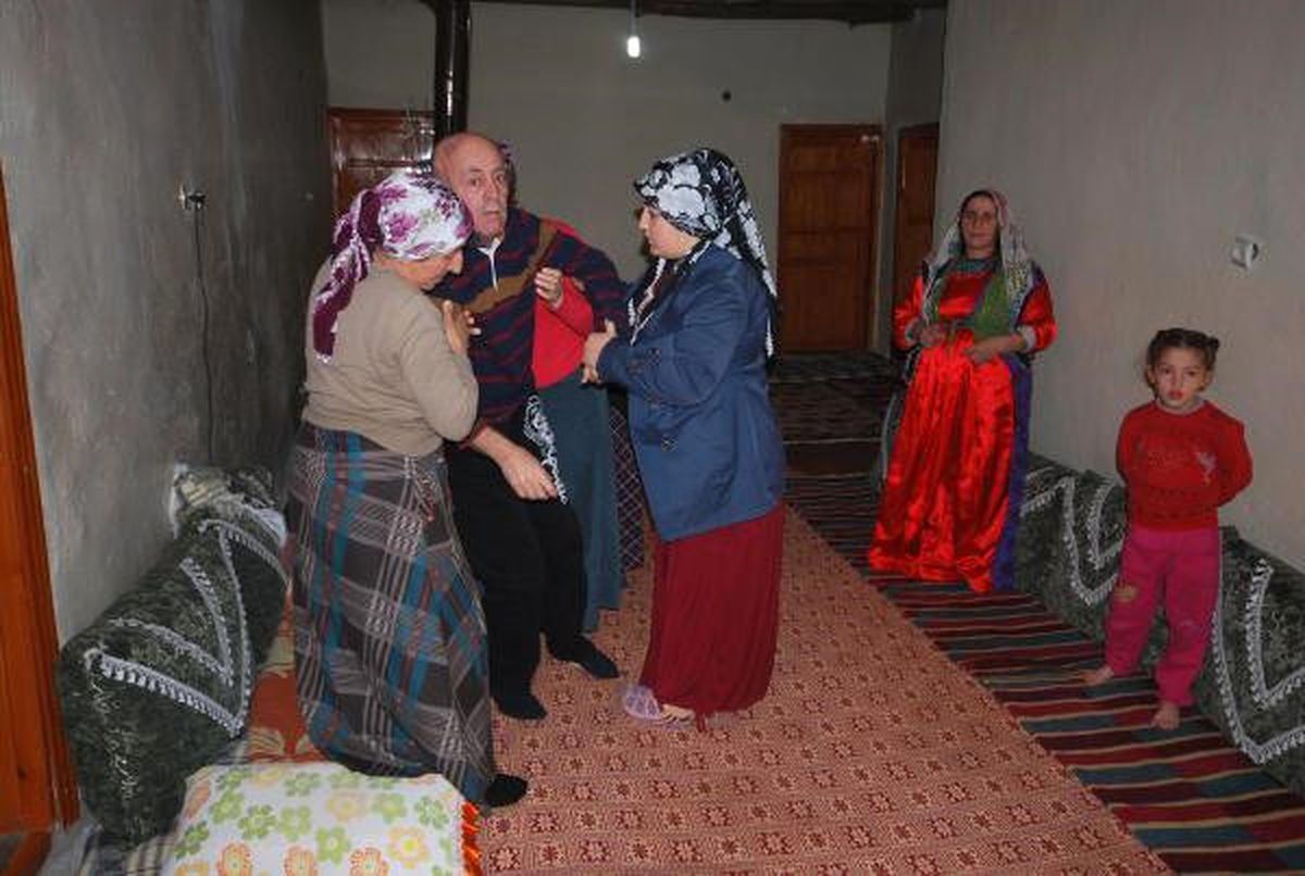 Yüksekova'da 3 Saatlik Hasta Kurtarma Operasyonu