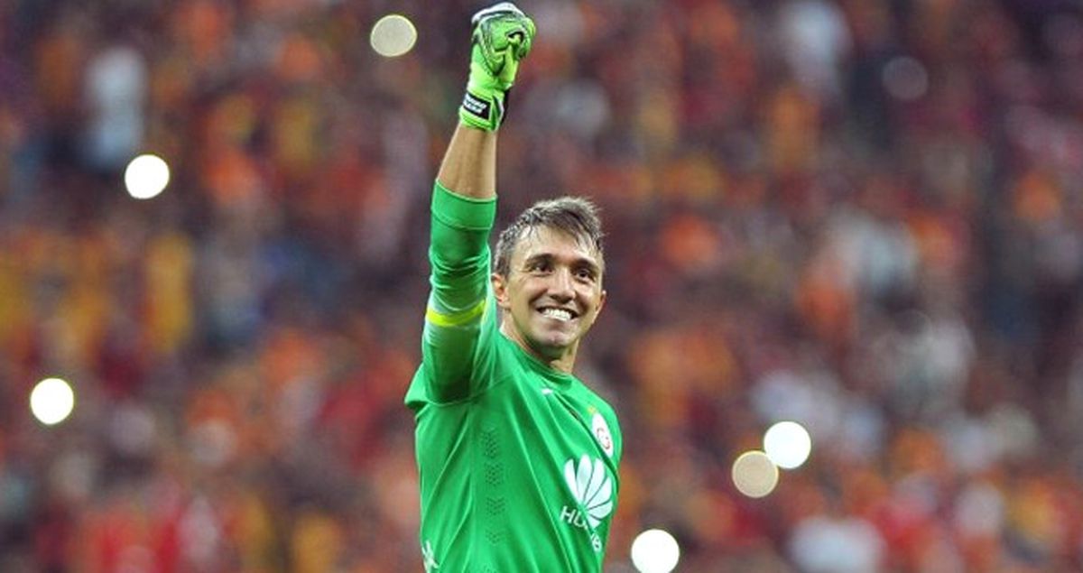 Galatasaray, Muslera'ya Jübilesinden Sonra Kulüpte Görev Vermek İstiyor