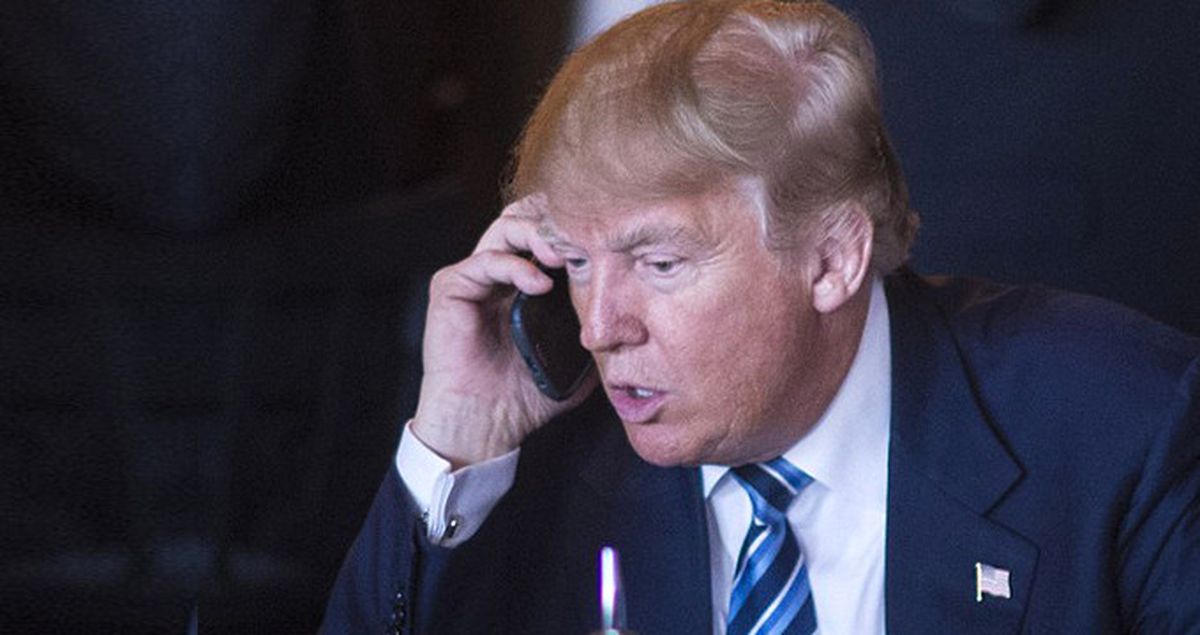 Halka Yerli Malını Teşvik Eden Trump'ın Cep Telefonu Yabancı Marka
