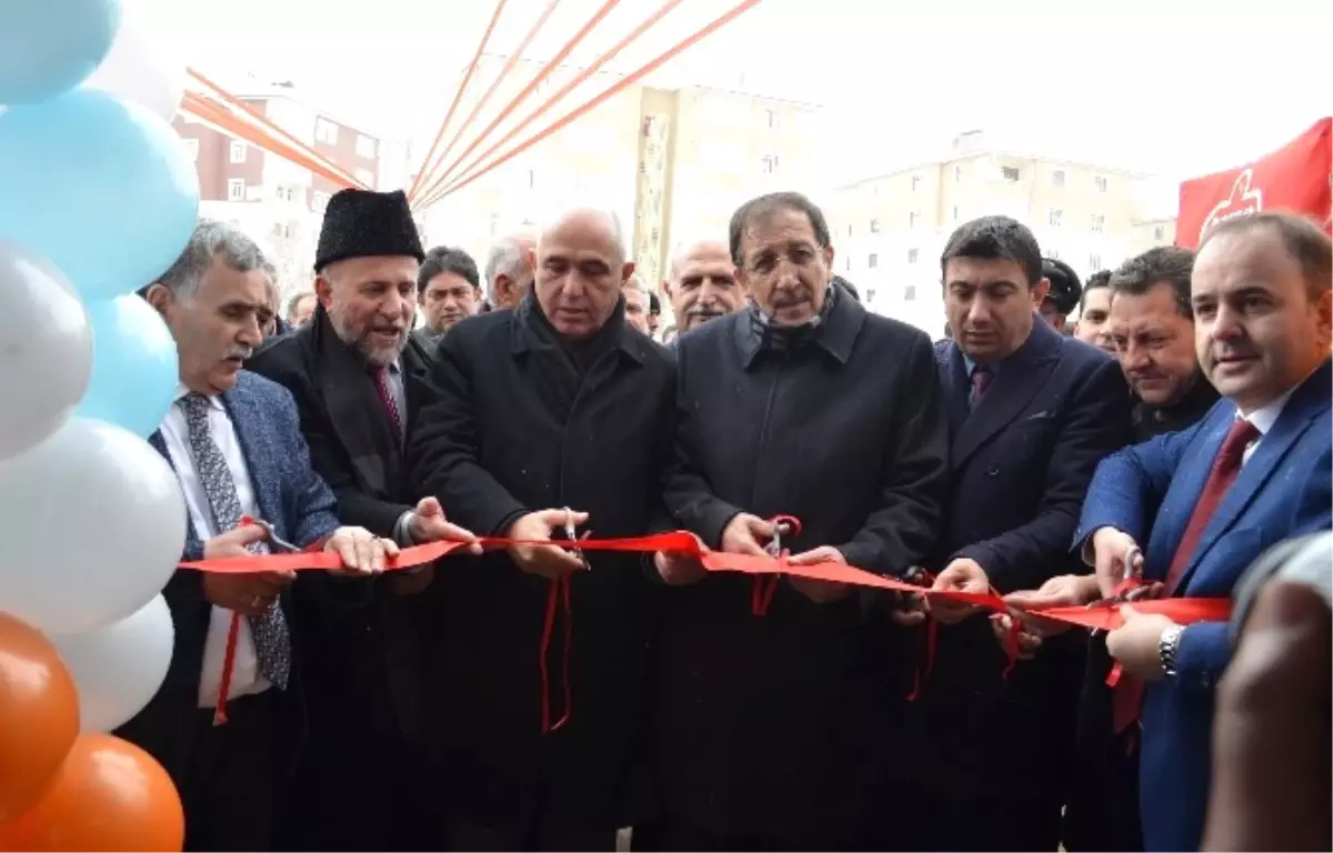 Ilıcalı, Market Açılışına Katıldı