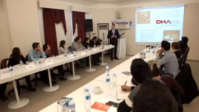 Mersin Umut Oran, CHP Kış Kampı'nda Gençlere Eğitim Verdi