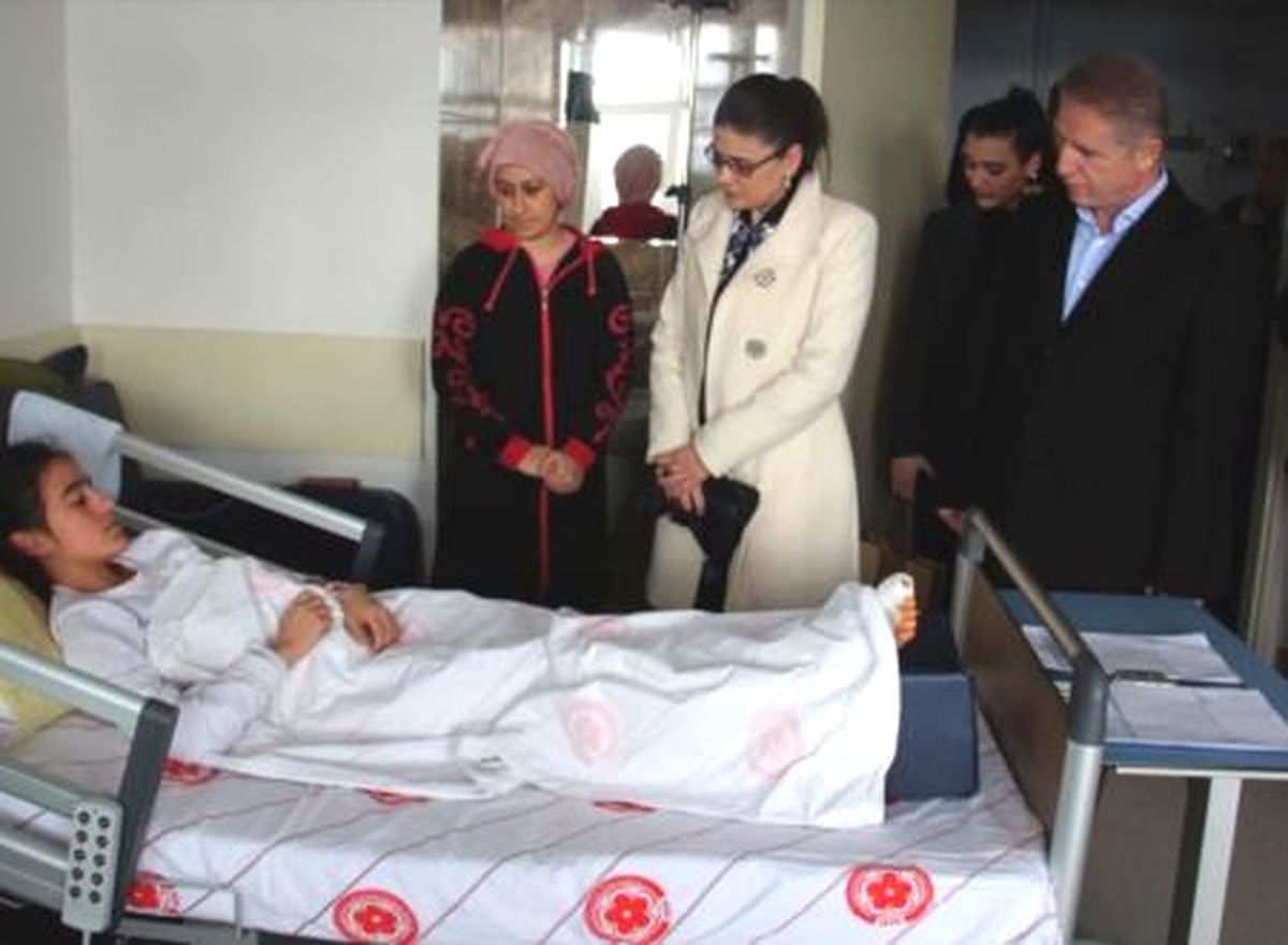 Sivas Valisi Gül'den Hasta Ziyaretleri