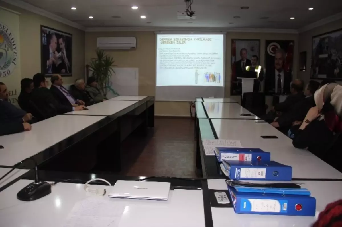 Yusufeli'de Belediye Personeline İş Sağlığı ve Güvenliği Eğitimi Verildi