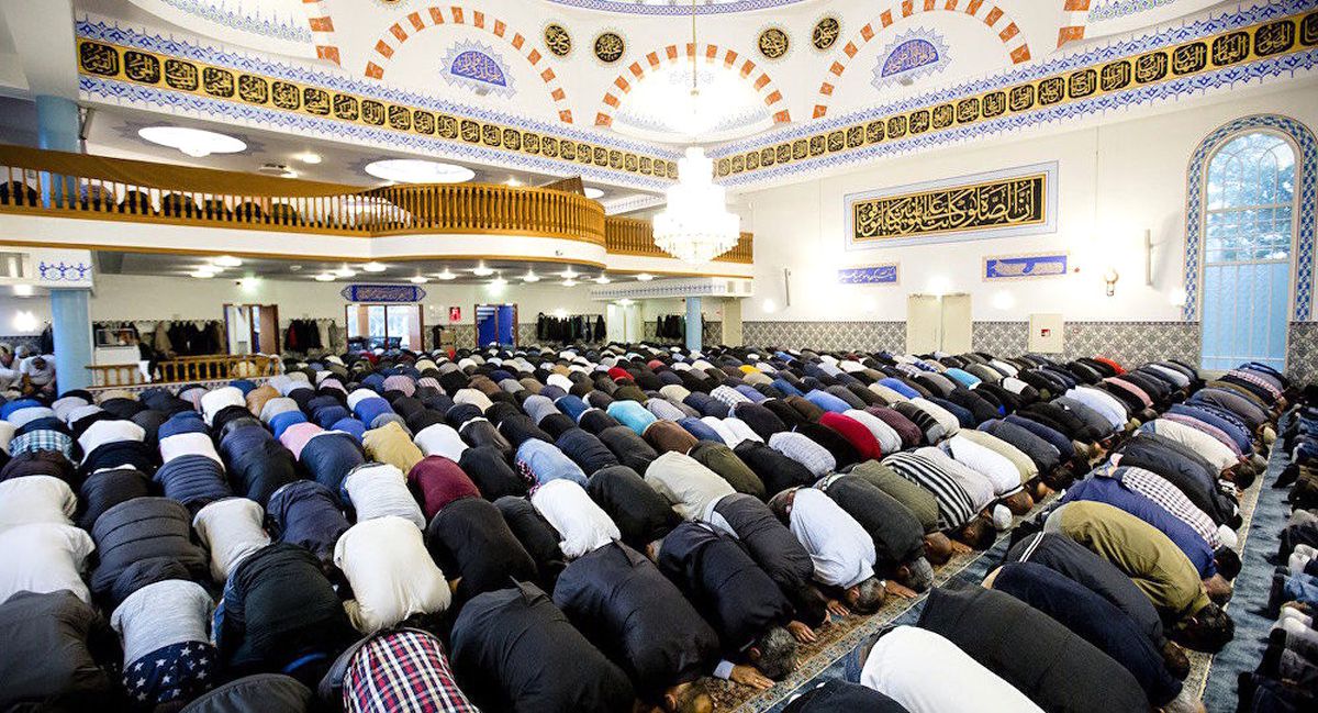 Hollanda'da Cami Kapıları İbadet Saatlerinde Kilitlenecek