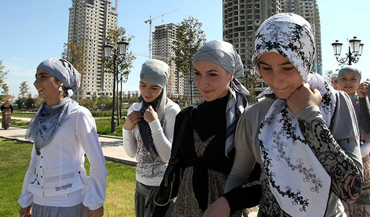 Rusların Yarısı Okulda Başörtüsüne Olumlu Bakıyor
