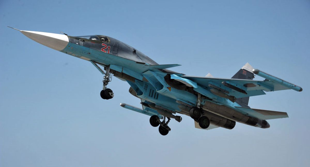 Rus Bombardıman Uçakları Suriye'de DAEŞ Vurdu