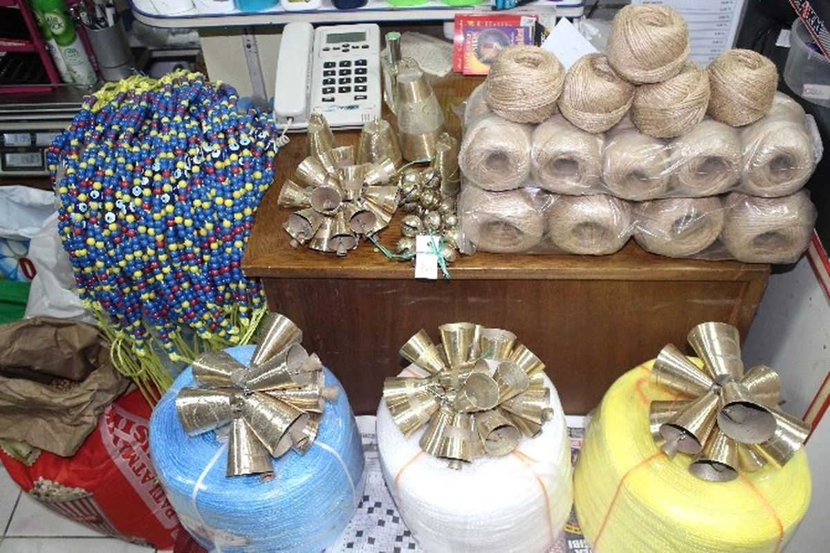 Süpermarketlerin Karşısında Durmak İçin Baba Yadigarı Ürünler Satıyor