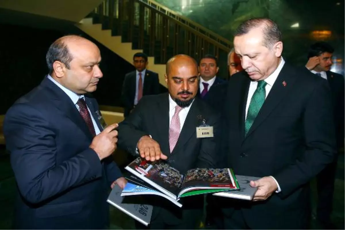 Cumhurbaşkanı Erdoğan'a 'Foto Muhabiri' Dergisi
