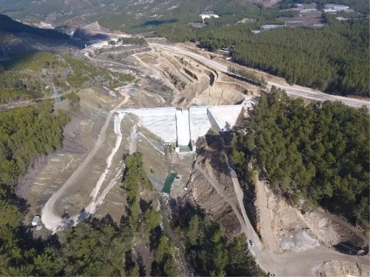 Finike'de 18 Bin Dekarlık Tarım Alanı Sulanacak