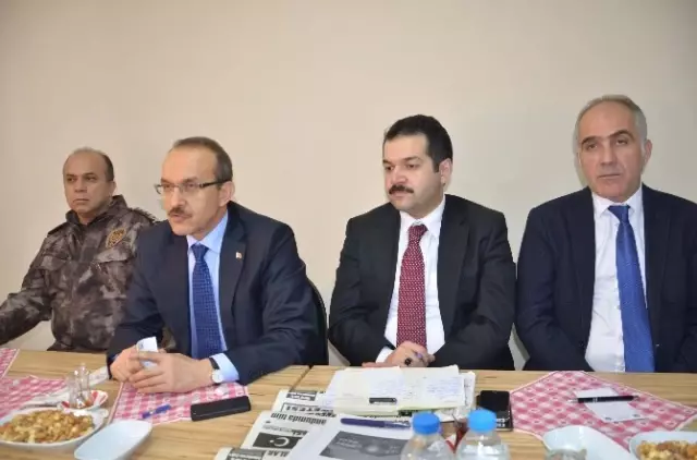 Kanaat Önderleriyle Referandum Değerlendirmesi Kanaat Önderleriyle Referandum Değerlendirmesi