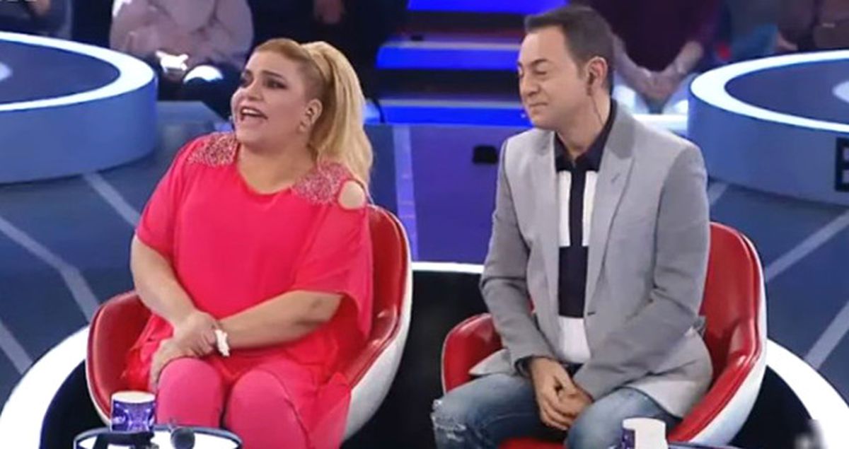 Kibariye İngilizce Şarkı Söyledi! Sosyal Medya Yıkıldı