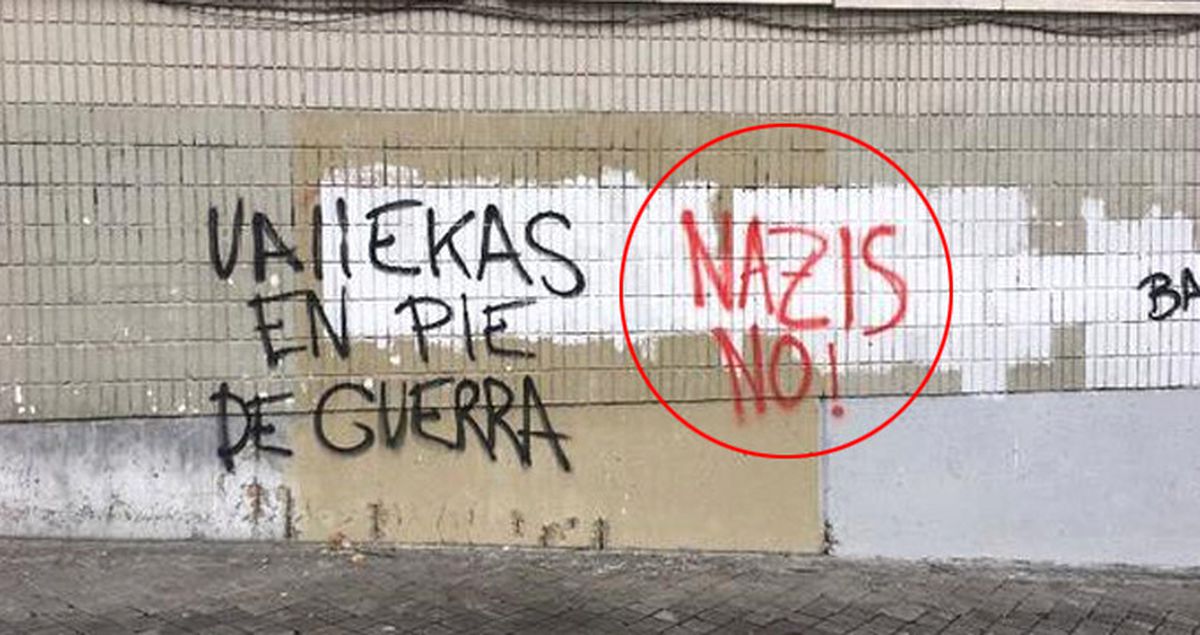Vallecano'lu Taraftarlar, 'Nazi'ci Dedikleri Zozulya'yı Protesto Etti