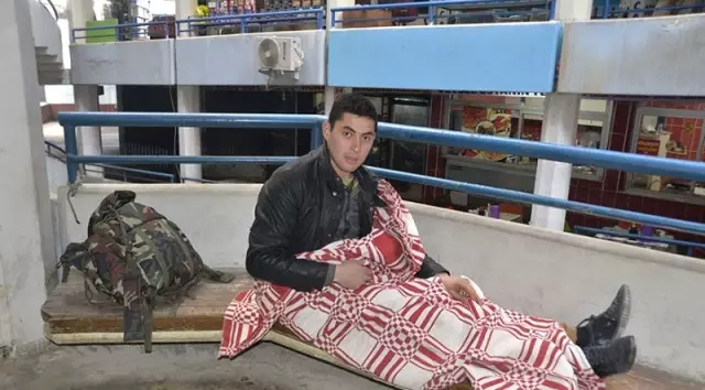 Hava Değişimine Gelen Askerin Sokakta Kaldığı İddiası